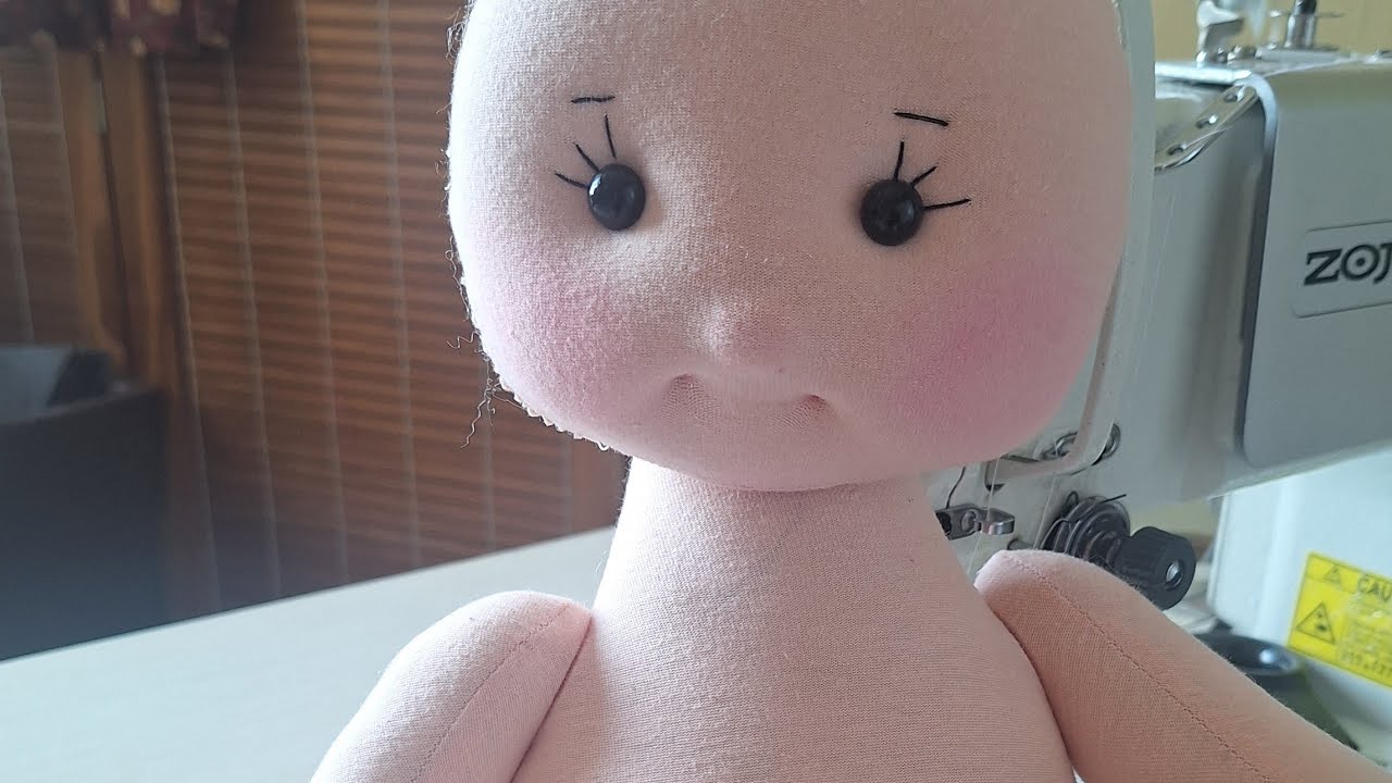 faça esse bebê com molde gratuito na descrição. muito fácil e vendável  qat sap 11980989447