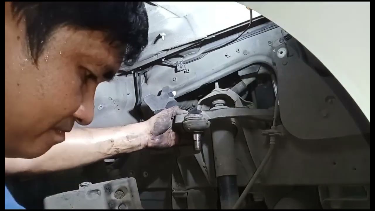 NISSAN URVAN ESTATE REPLACE SUSPENSION ARM ASSEMBLY UPPER,zekiah underchassis repair.