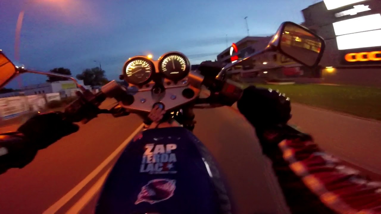 Live Forever | Suzuki GS 500 Life & Ride | Wheelie, bornouts and more stunts