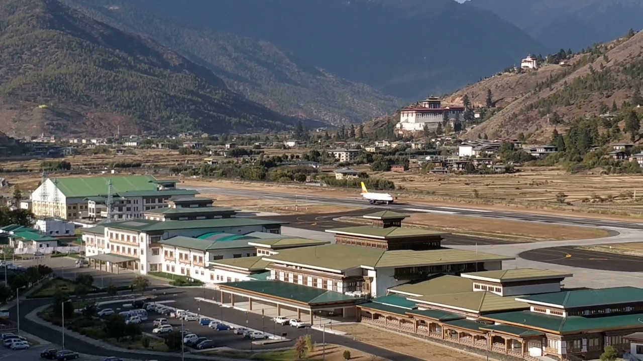 Druk Air Paro - Kolkata - Bangkok KB120 takeoff from Paro, Bhutan