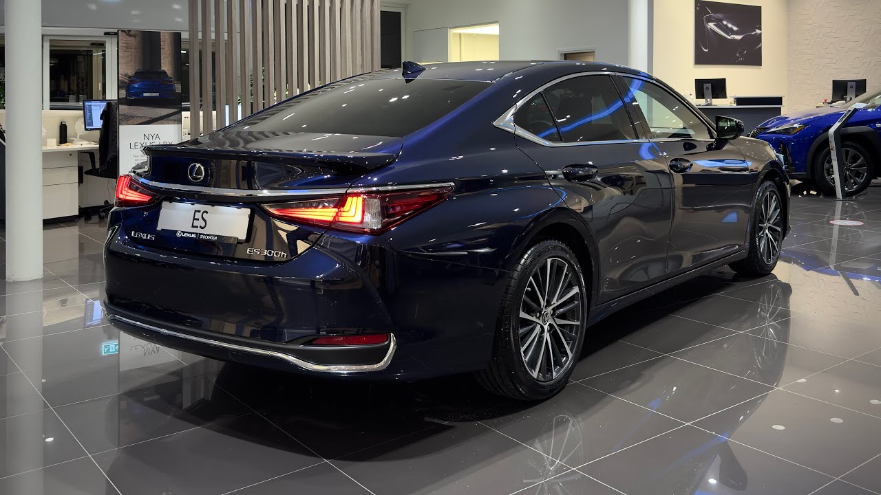 2025 Lexus ES 300h - Interior and Exterior