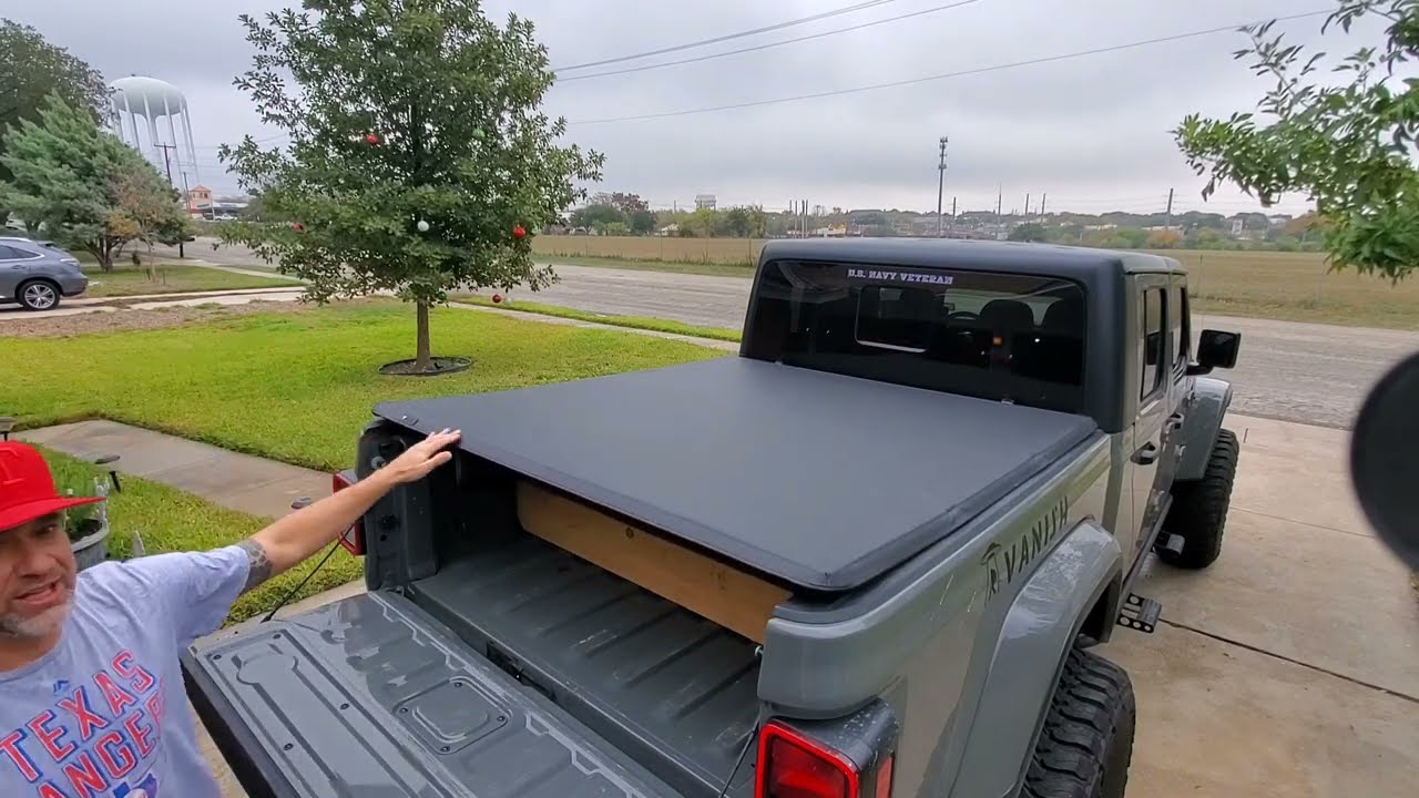 Tyger Auto - Установка/обзор чехла для трёхстворчатой ​​кровати - Jeep Gladiator