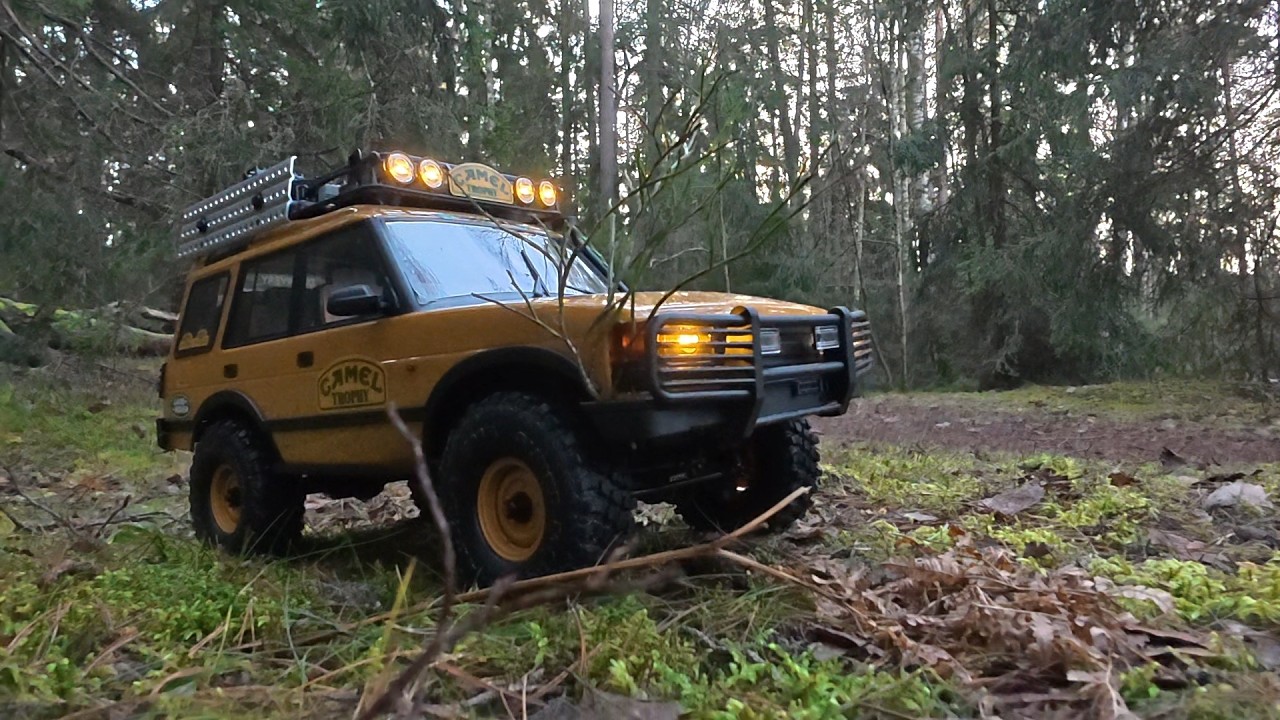 FMS FCX10 On a calm and cozy forest trail | Walk With Me