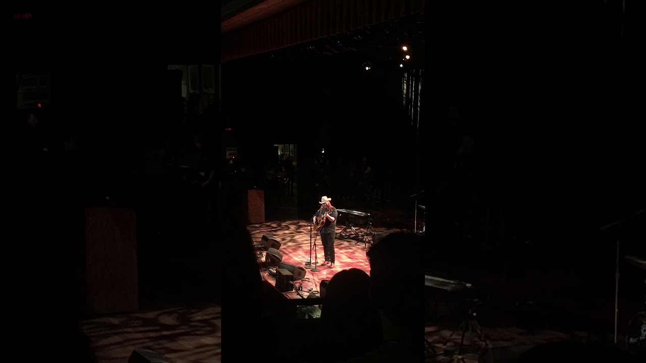 Chris Stapleton - Ain't No Easy Way (UMG CRS Showcase)