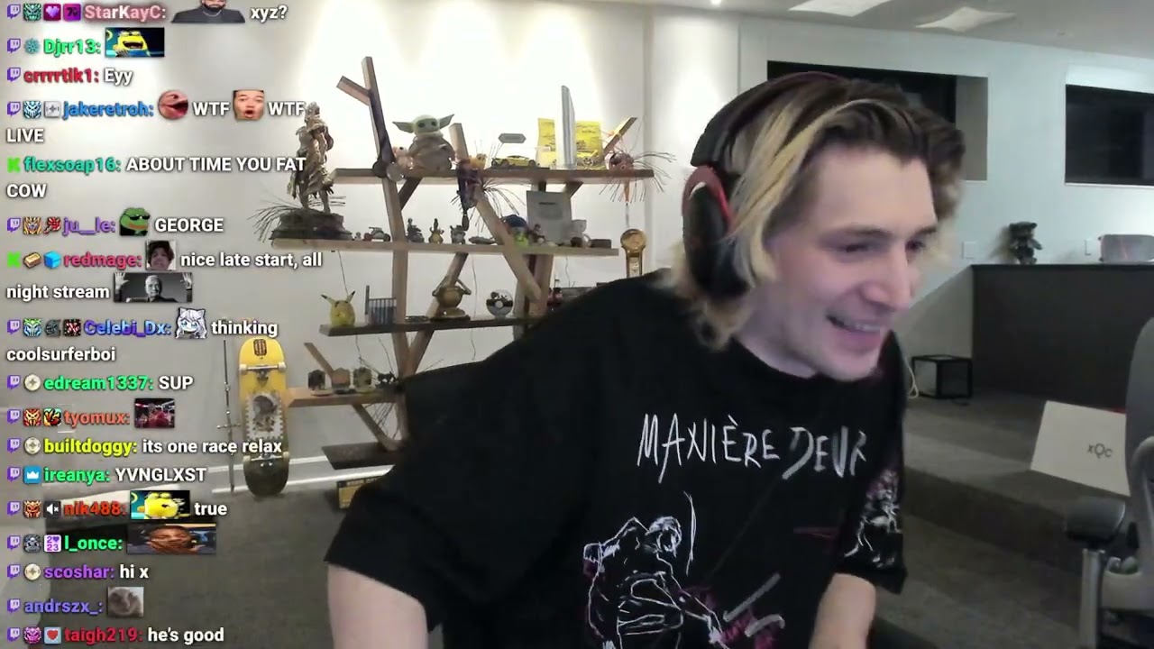 xQc утверждает, что Формула-1 — для женщин.
