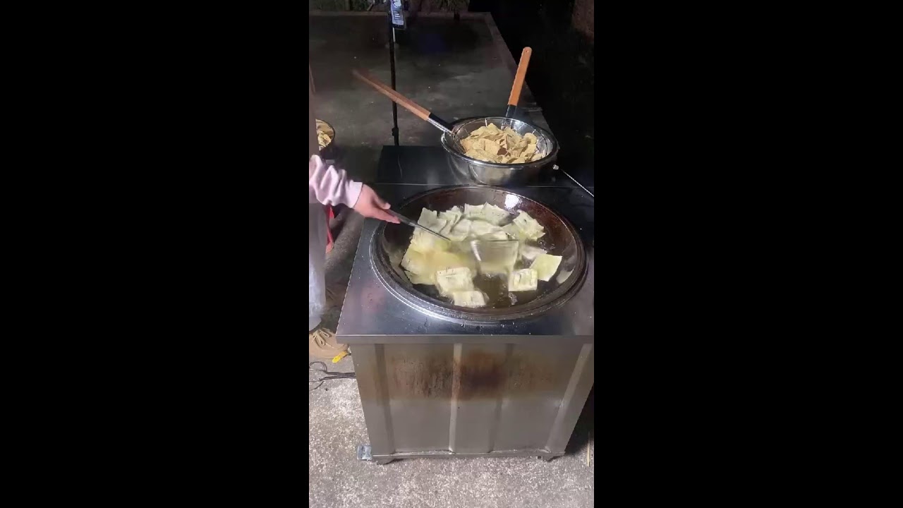Delicious food live