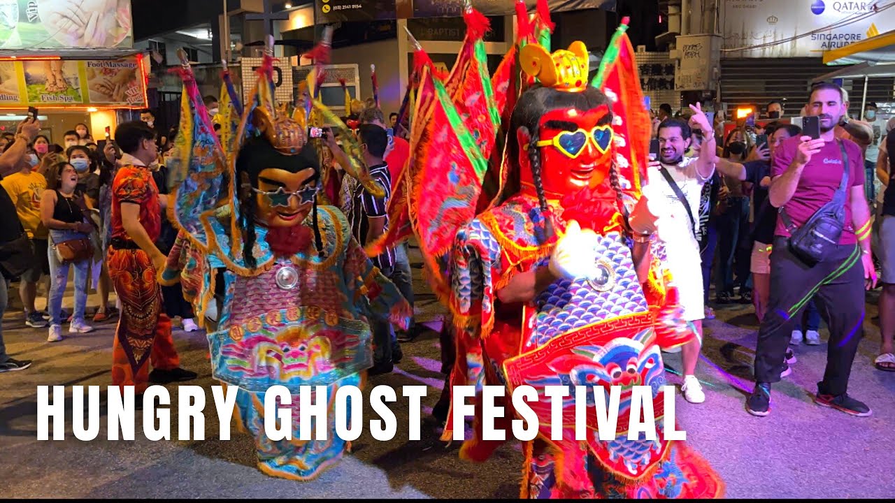 Hunger Ghost Festival in Malaysia | Lion Dance celebrate during Hungry Ghost Festival in Jalan Alor