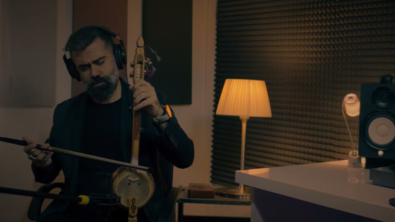Özgür Çelik & Bir Fırtına Tuttu Bizi Deryaya Kardı