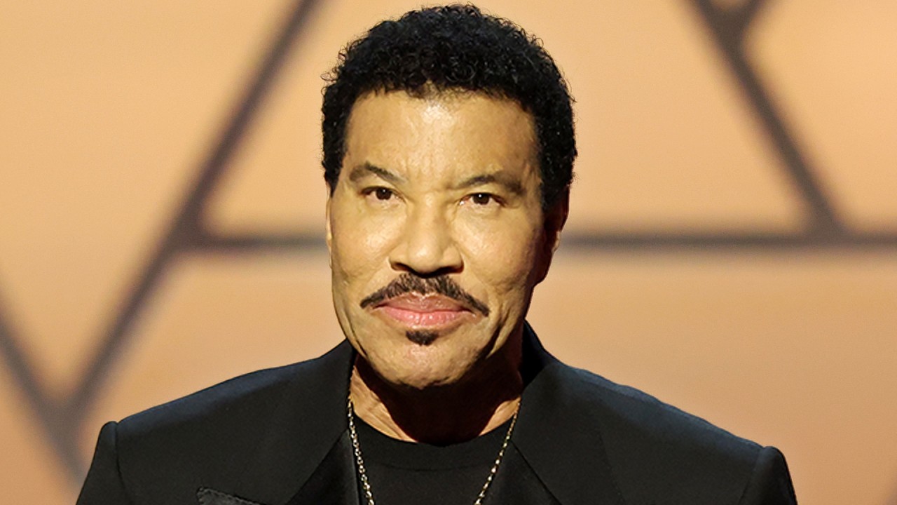 Lionel Richie HOSPITALIZED After St. Louis Concert: Why He's in the ICU