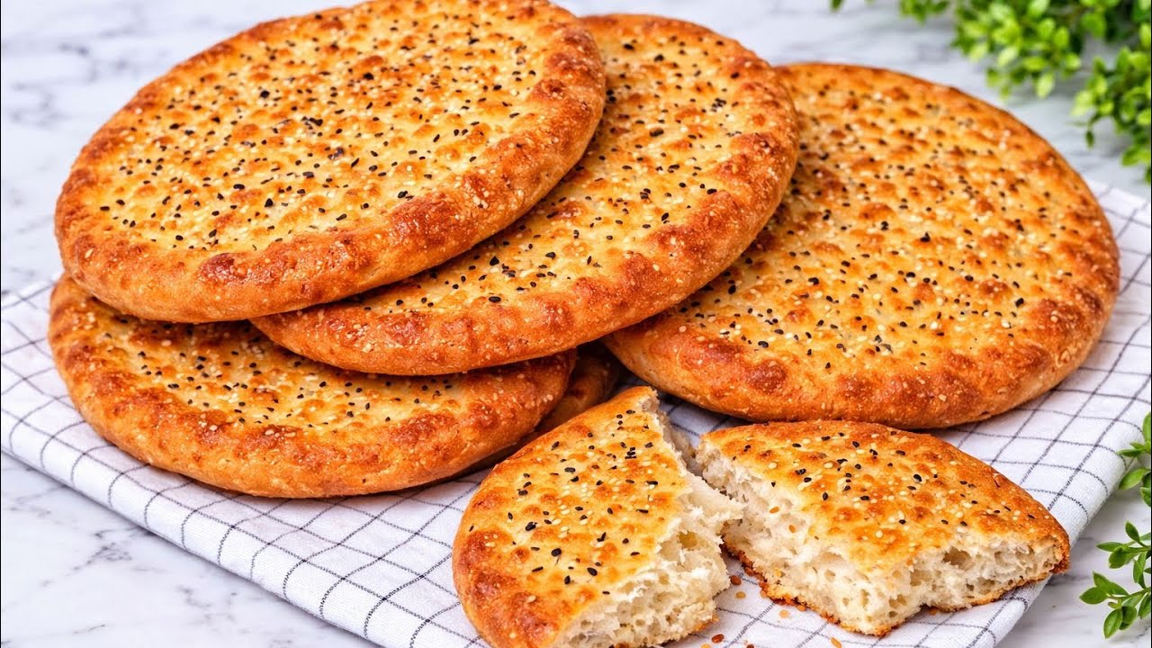 Afghan Homemade Bread Naan نان افغانی نرم و ملایم و خوشمزه با روش خیلی ساده و آسان 
