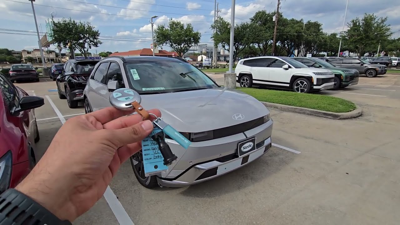 2025 hyundai ioniq 5 Limited parking itself. Smart remote parking Assist