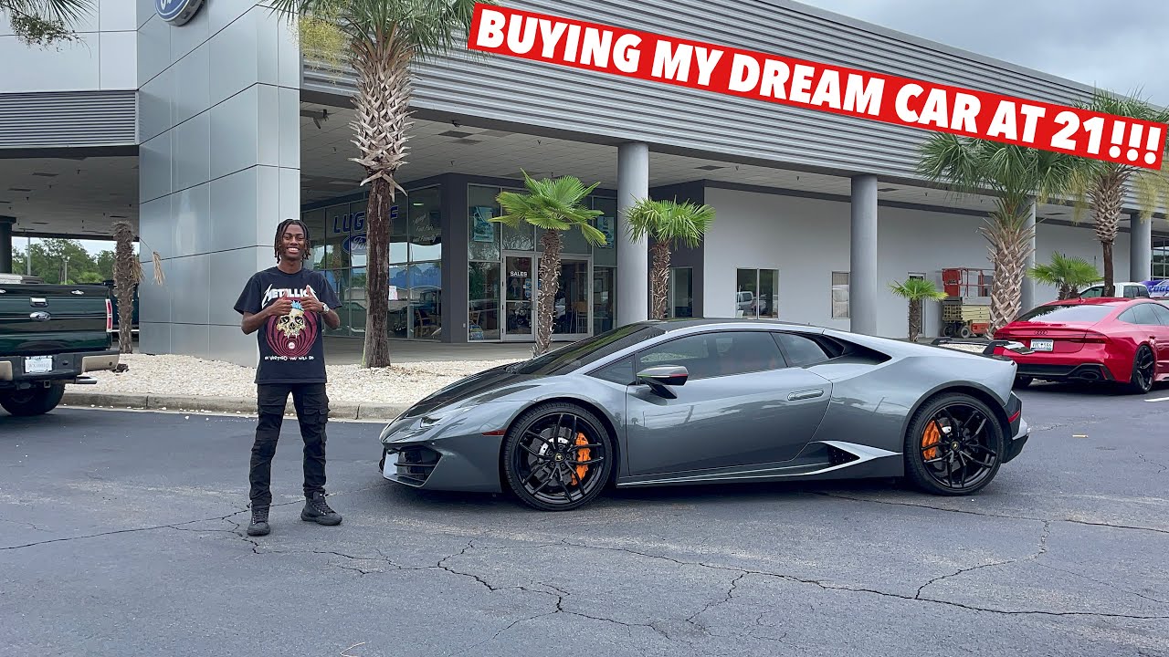 21-ЛЕТНИЙ ПАРЕНЬ ПОЛУЧИЛ LAMBORGHINI HURACAN *ПРЕВОСХОДНЫЙ АВТОМОБИЛЬ МЕЧТЫ*