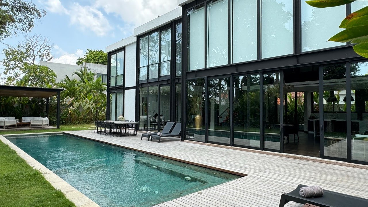 PF310 | ELEGANT PREMIUM 5-BEDROOM VILLA WITH A HUGE SWIMMING POOL CHILL ZONE UMALAS BALI #balivilla