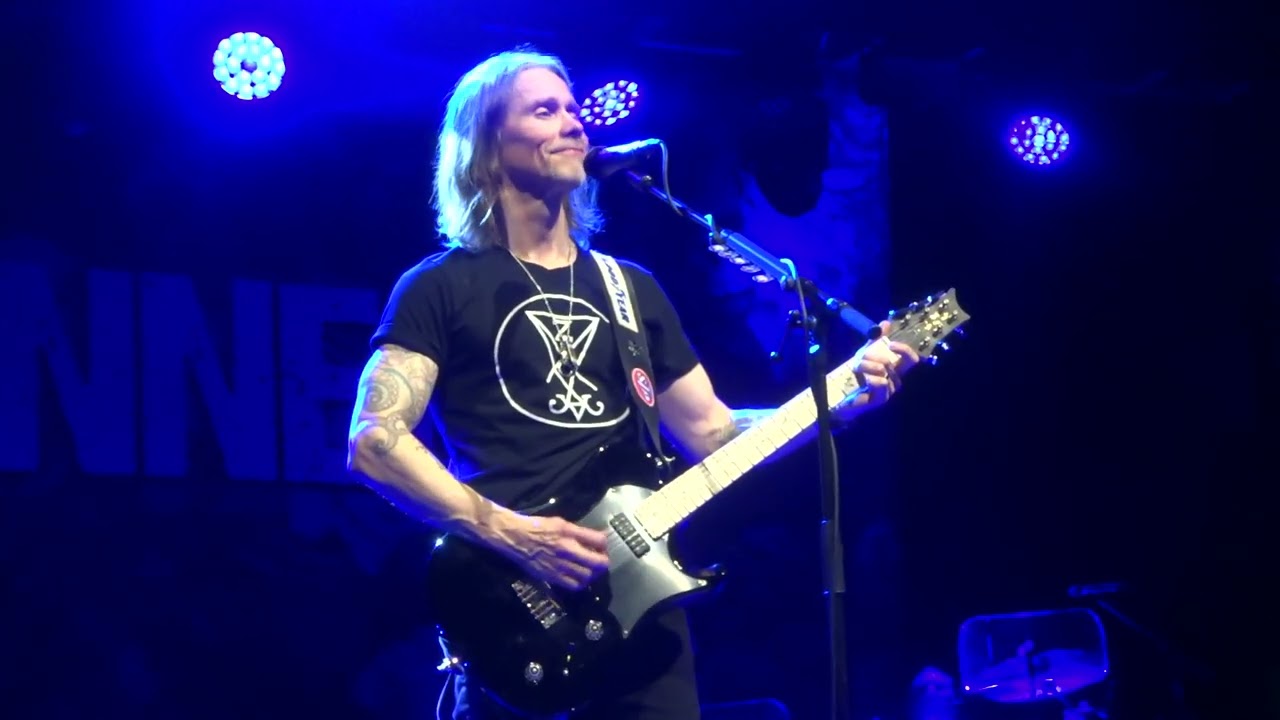 Love can only Heal - Myles Kennedy - London, 24/12/03