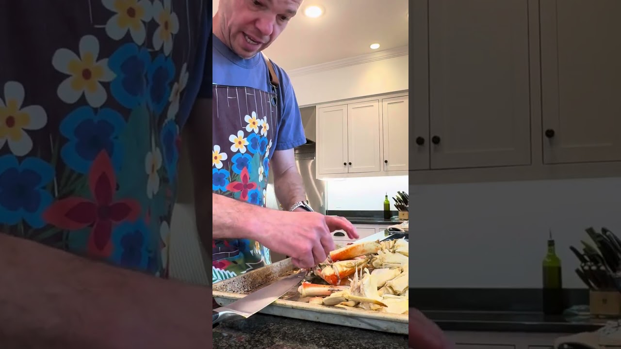 Costco Dungeness crab. How to clean the crab.