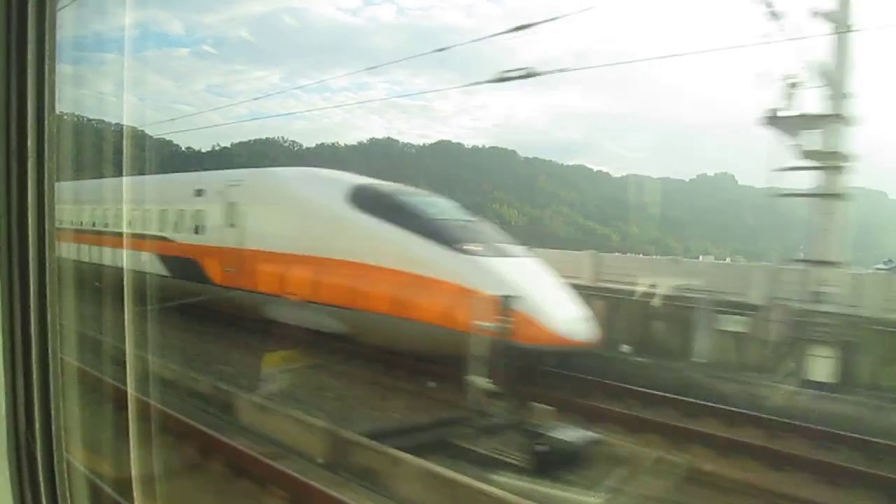 台湾新幹線 1202号 新竹駅通過