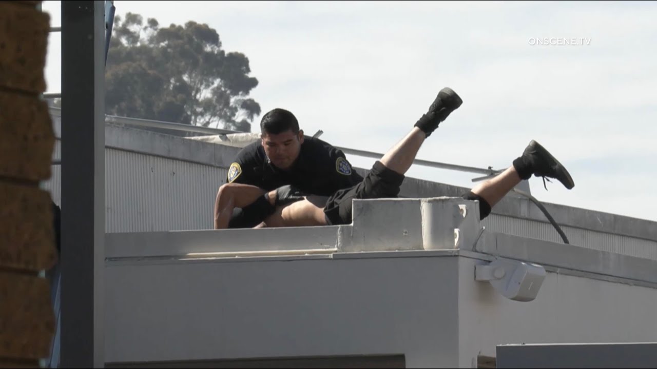 *CAUGHT ON CAMERA* Guy Parkours & Gets Tackled By Cops After Standoff | San Diego