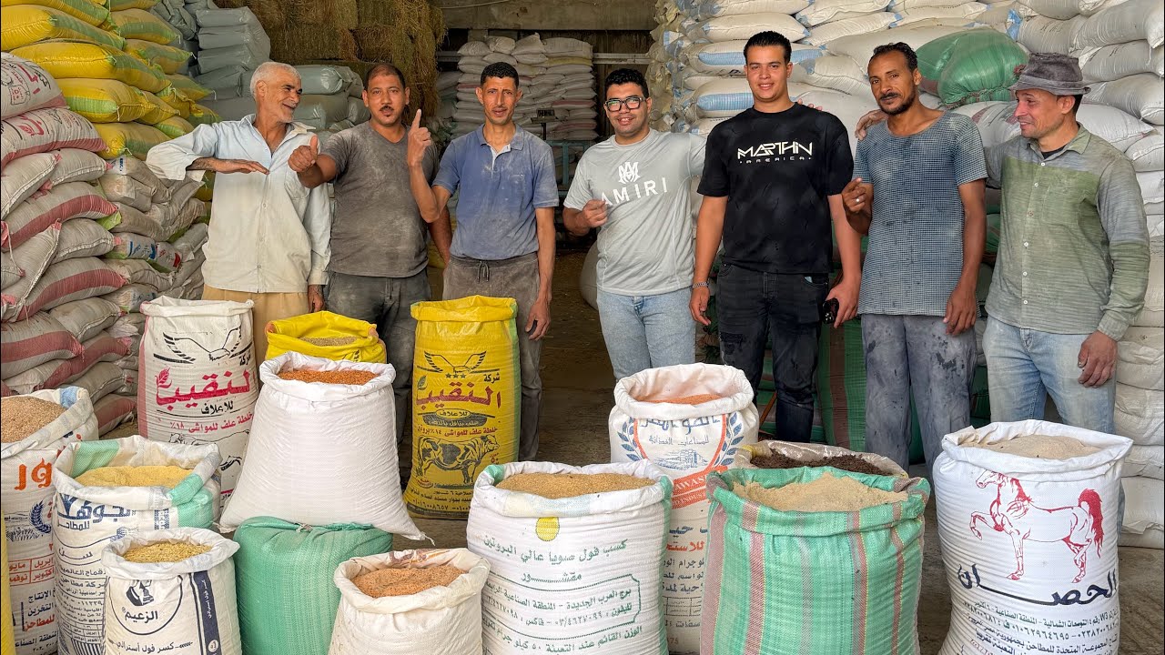 مؤسسه النقيب للأعلاف (كلمه السر أمير شلدم)لجميع خامات أعلاف المواشى يوجد علف ١٤٪؜ تثمين يوجد علف ١٨٪