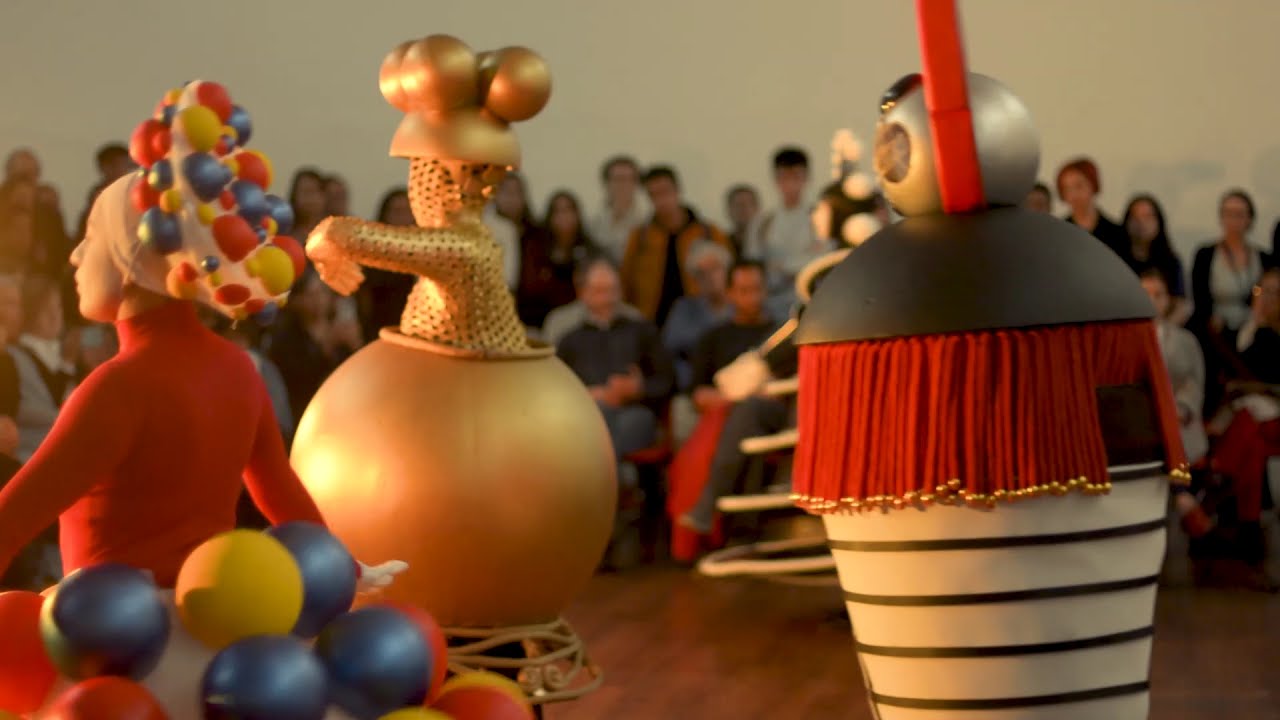 Ballet tríadico de la Bauhaus