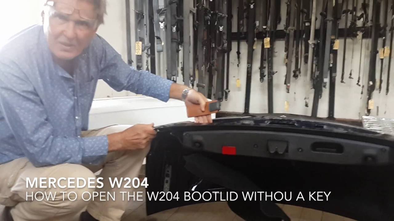 How to open Mercedes trunk-boot without key W204
