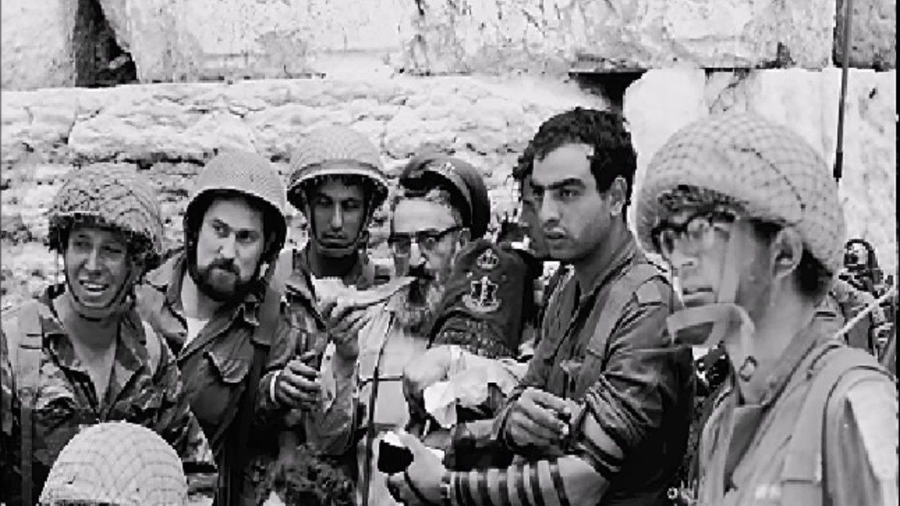 הרב גורן, הרב צבי יהודה והרב הנזיר בששת הימים ליד הר הבית