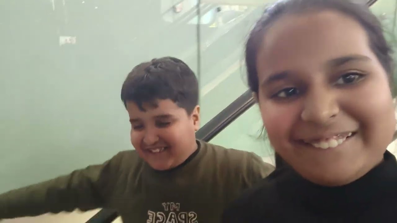 The name of the mall is DLF in Delhi..I hope you will like it please subscribe..