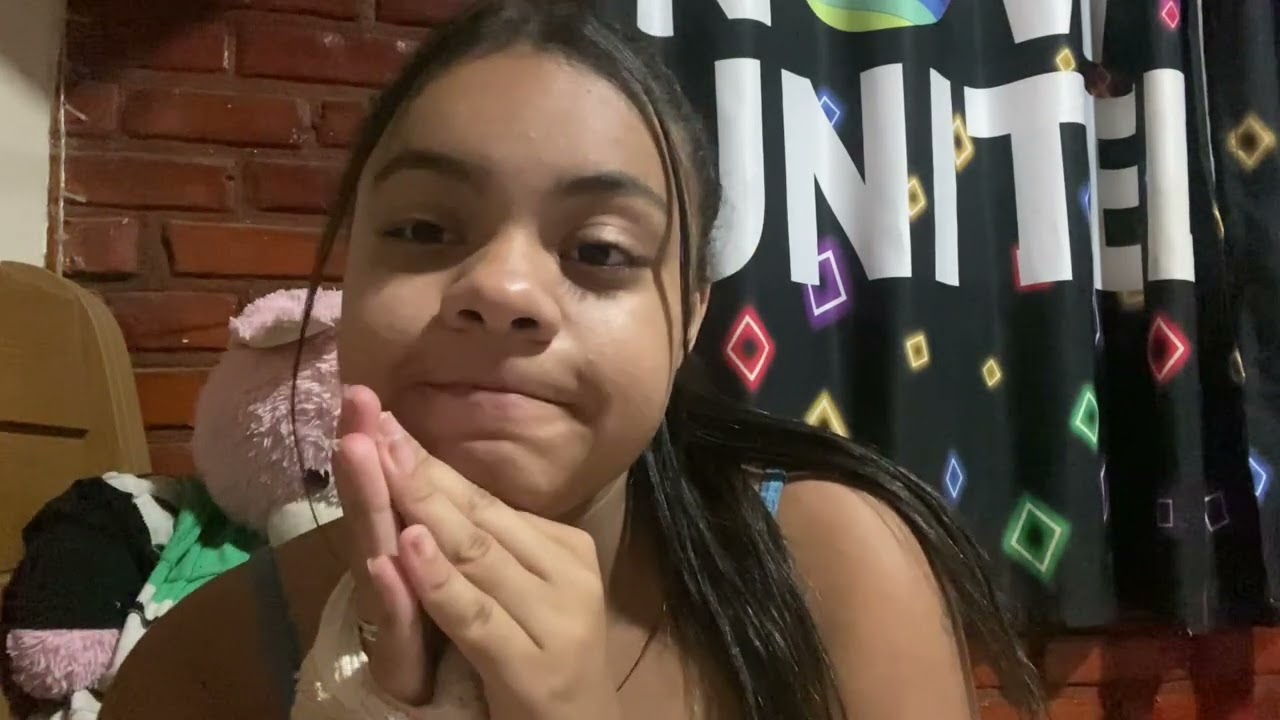 MEU PRIMEIRO VÍDEO 🥹✨ | Se apresentando no YouTube 
