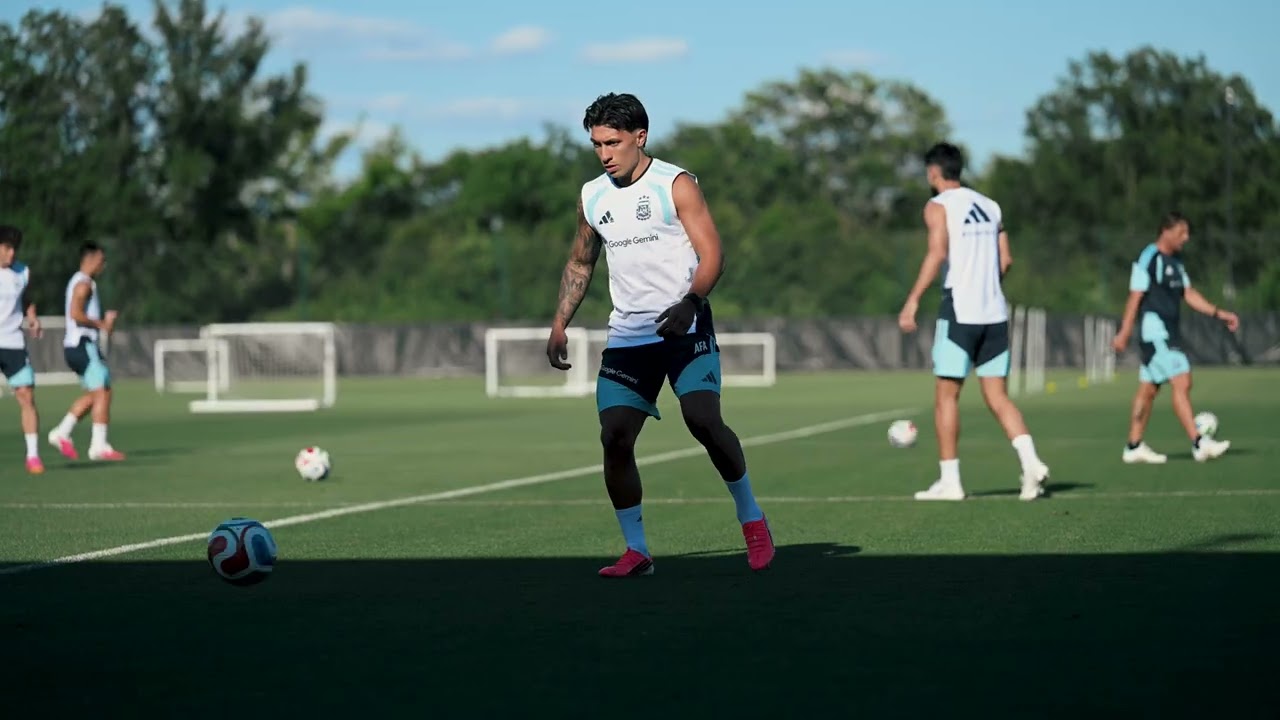 #Selecci&oacute;nMayor Nueva pr&aacute;ctica de cara al debut en el Mundial