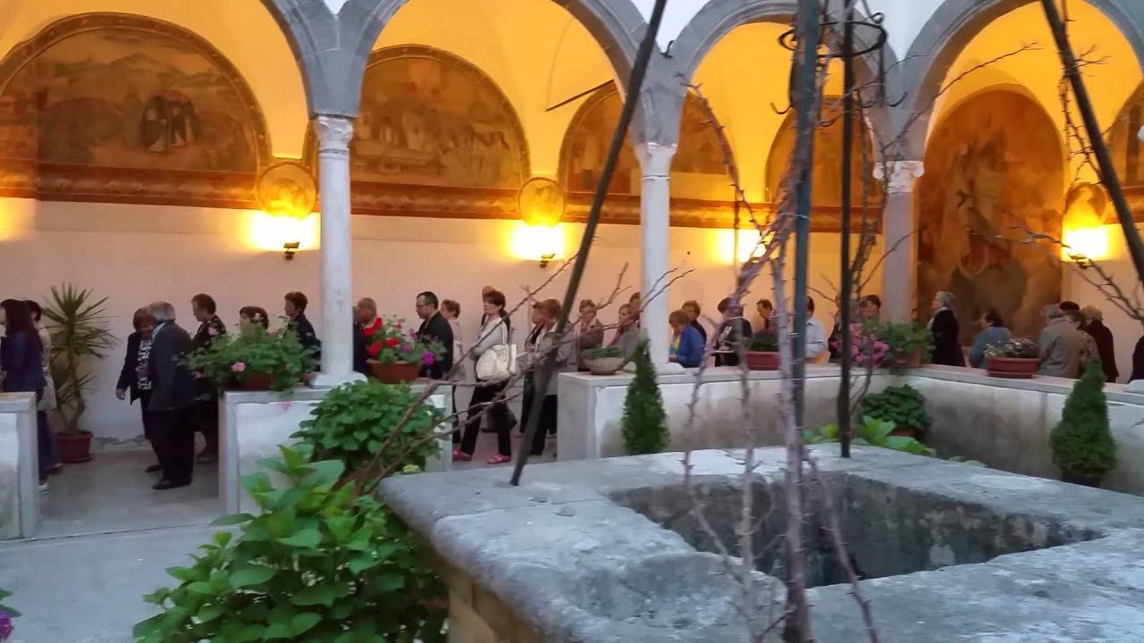 Processione Eucaristica - Chiostro Convento SS. Trinità Baronissi (SA)