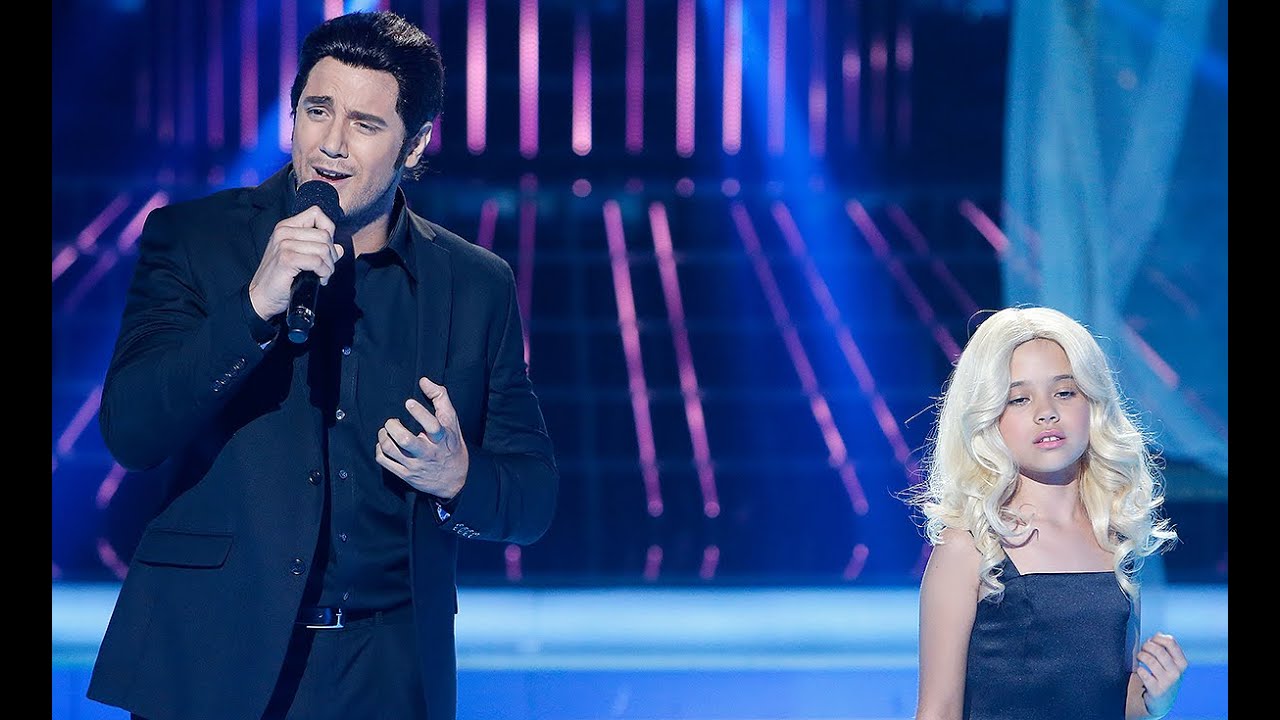 Daniel Diges y Julia imitan a Alejandro Fernández y Christina Aguilera en Tu cara me suena Mini