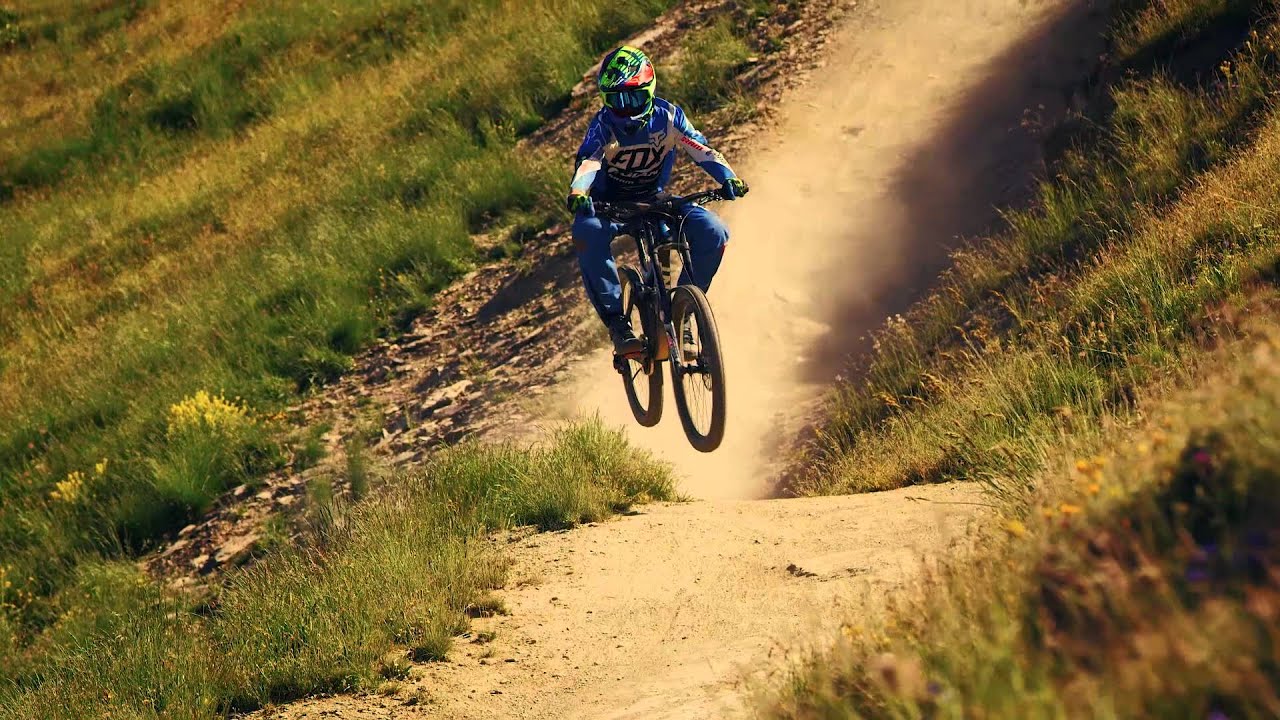 Giant Factory Off-Road Team: Full Team Effort