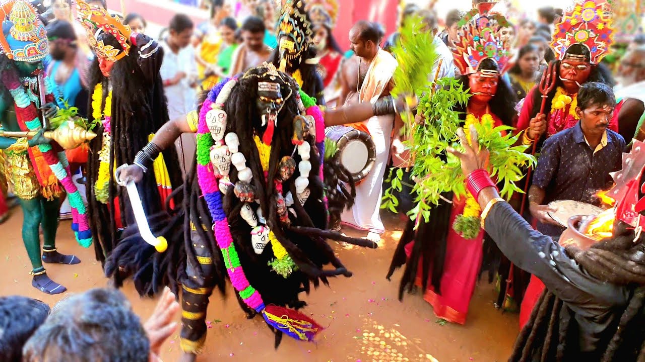 ஆவேசத்துடன் ஆடும் காளி ஆட்டம் | அம்மன் அழைப்பு மேளம்_குலசை முத்தாரம்மன் | Kali Aattam Naiyandi melam