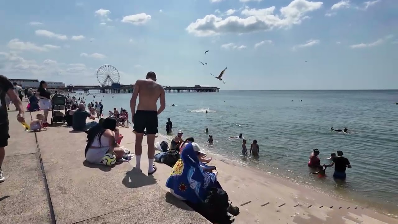 hot weekend on the prom....blackpool