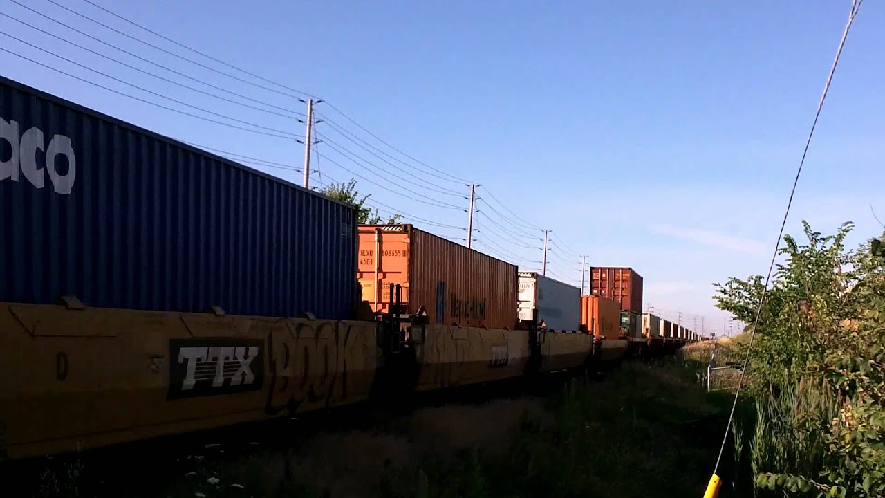 Holiday Locomotive ! CP 242 with  9714