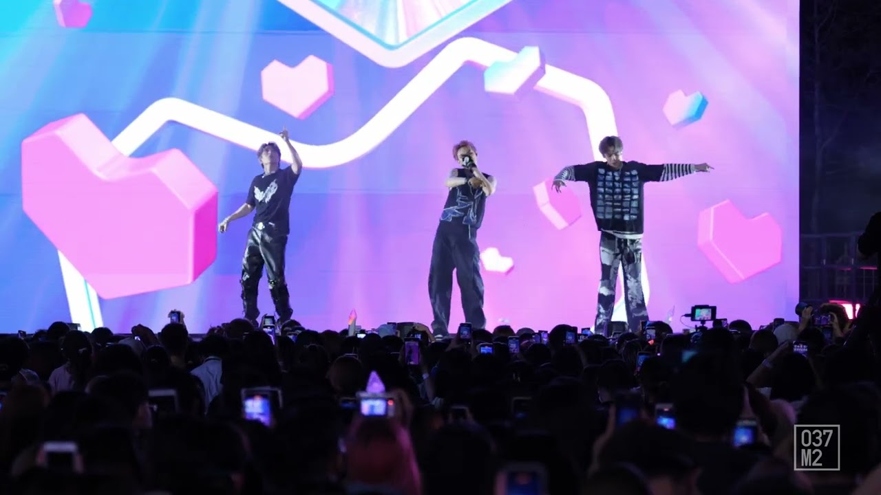 TRINITY - NOBODY @ Lazada 11.11 LazLive+ Festival [Overall Stage 4K 60p] 221111