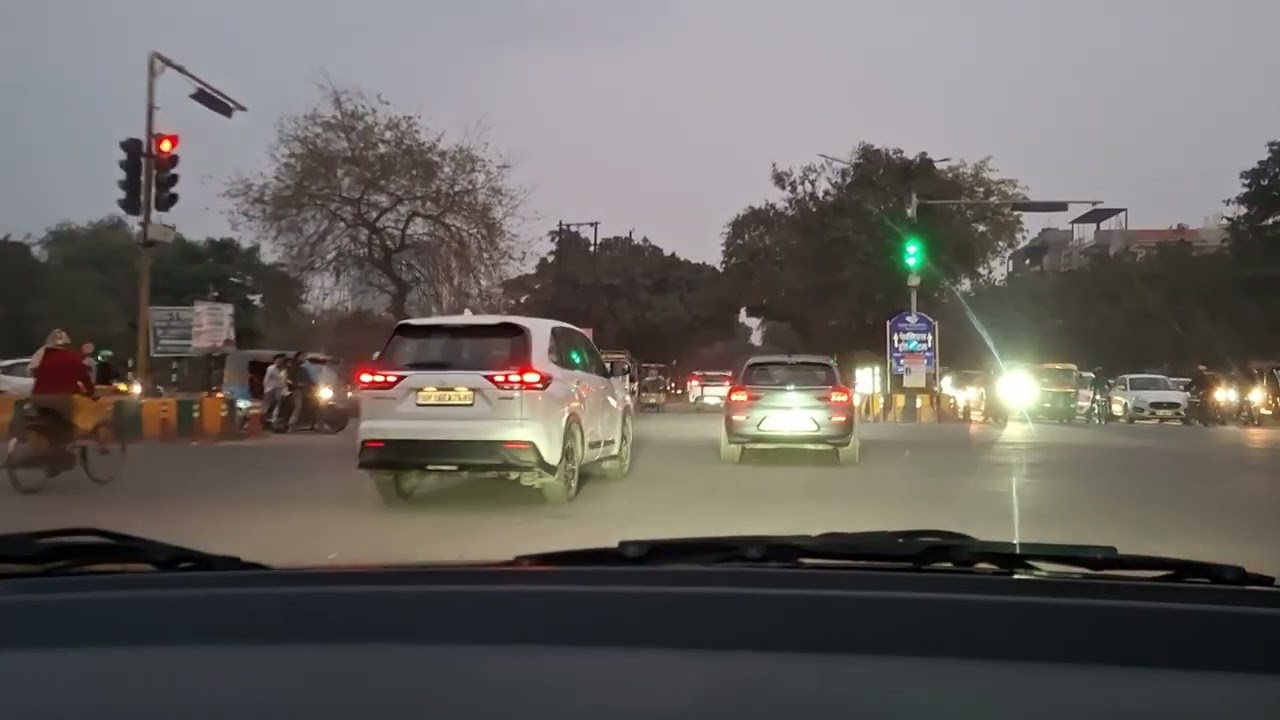 Evening Car Drive in Noida 🚗 | #indianroads  #NoidaDrive #CarDrive 