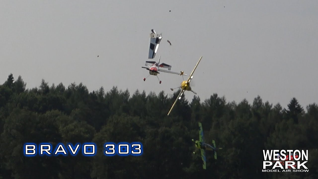 Az Aerosports 3D Formation Crash Midair Collision - Weston Park model air show 2021
