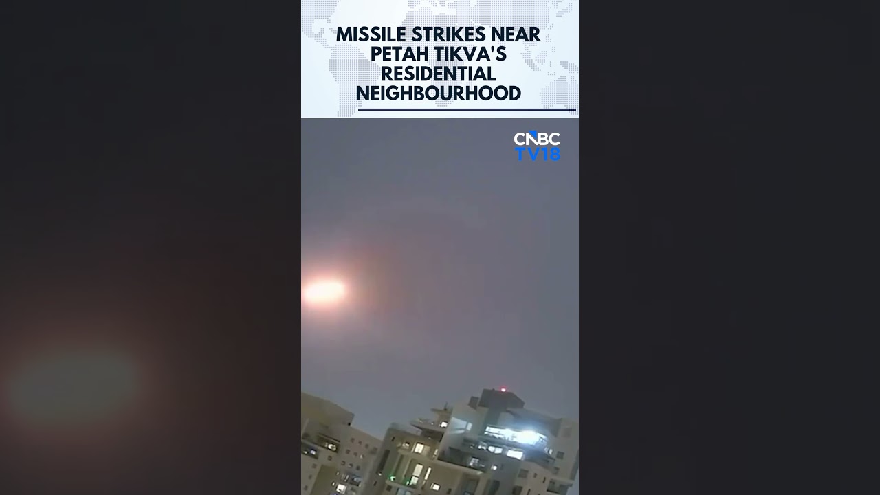 ISRAEL: Missile Strikes Near Residential Neighbourhood In Petah Tikva | West Asia War | N18G