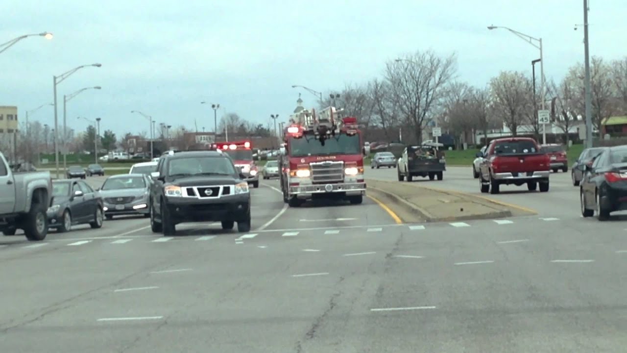 Lexington, KY Fire Department's Ladder Co.6 and EC-11 Responding to a medical run