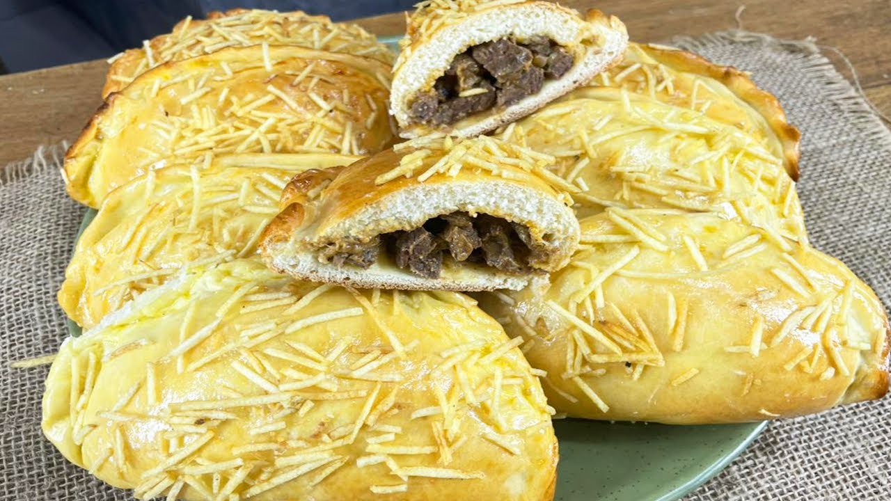 PASTEL ASSADO DE STROGONOFF I MASSA FOFINHA E DELICIOSA I MUITO RECHEADO - Na Cozinha com Eli