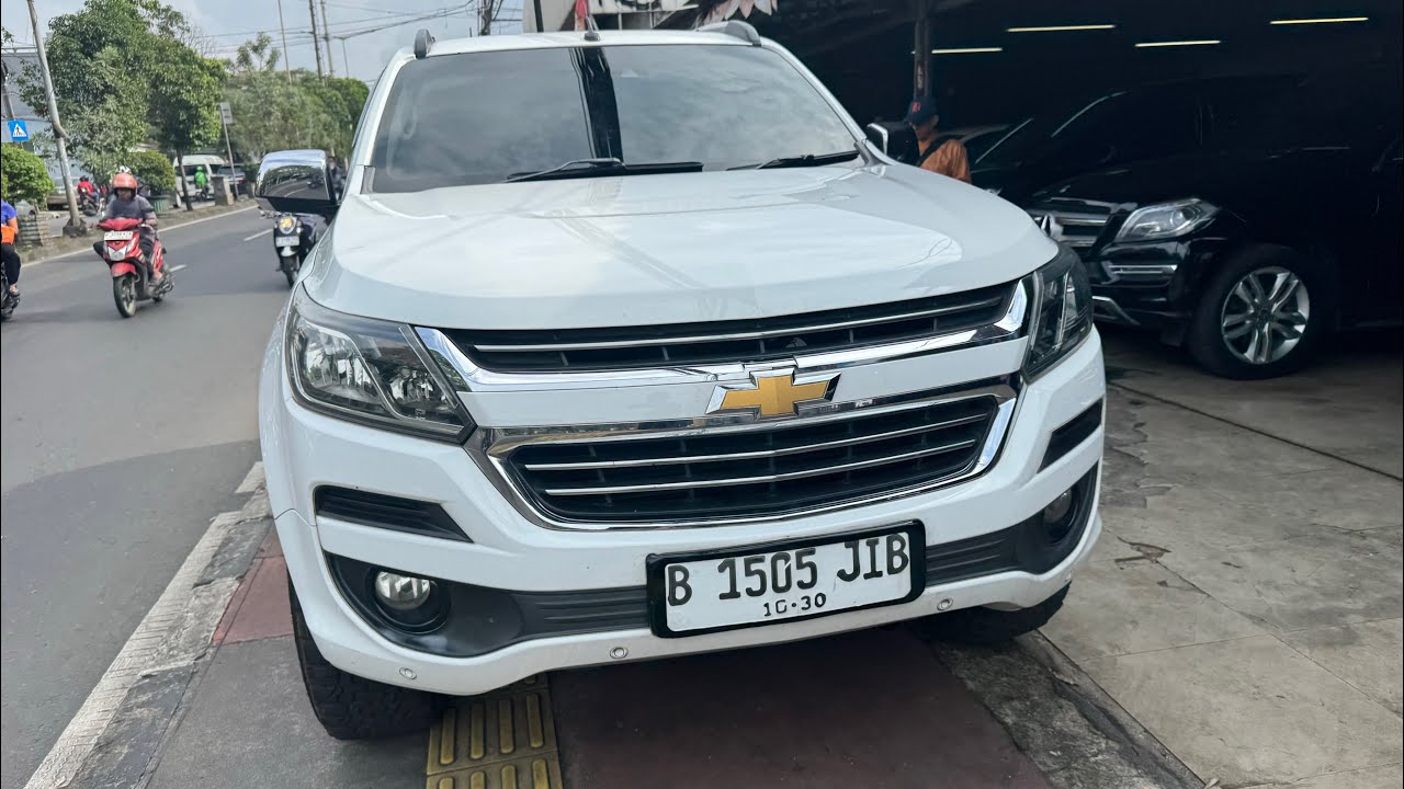 Mazda CX-9 Mitsubishi Pajero dan Chevrolet Trailblazer di Arjuna Motor Jatiwaringin 