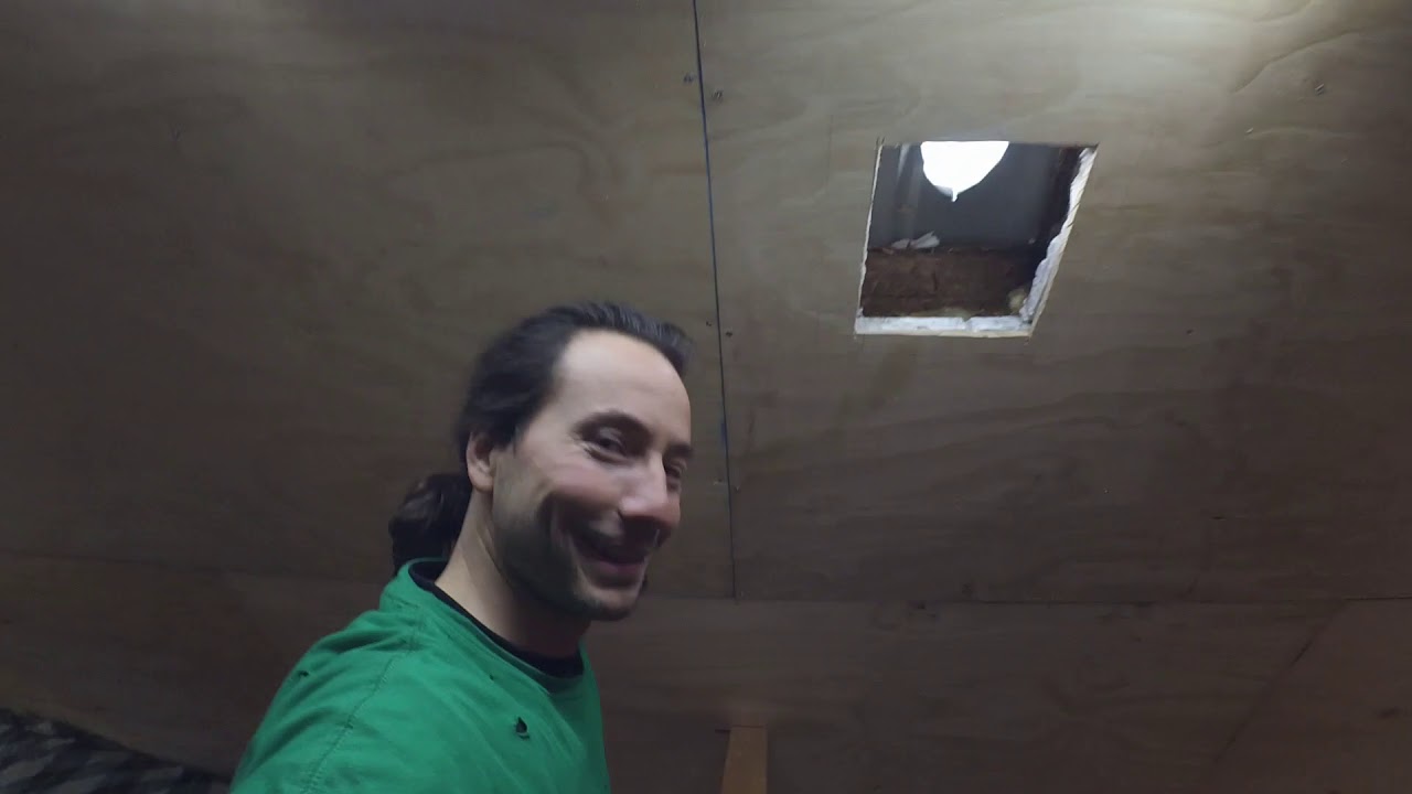 CABAÑA OFF-GRID│ #Ep04 Instalación de estufa a leña dentro de la cabaña Off-Grid.