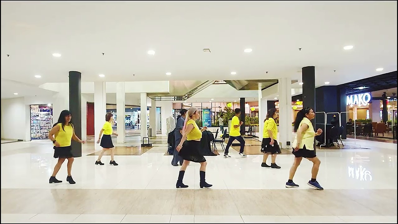 MAMBO ITALIANO '26 - Line Dance/ Choreo: Muhammad Yani - Demo by Barbie Dance 