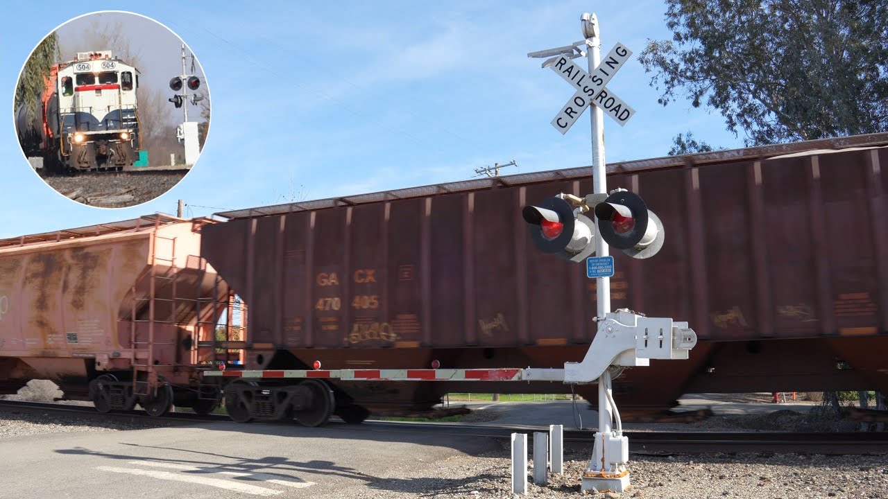 CFNR 504 Corning Flyer South | Central St. Railroad Crossing, Maxwell CA (Bell Died)