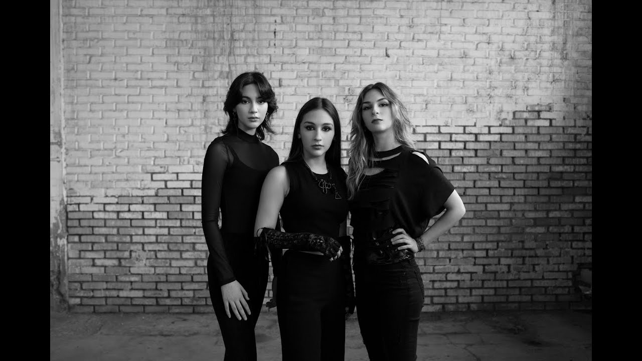 Alessia Cara & The Warning - 