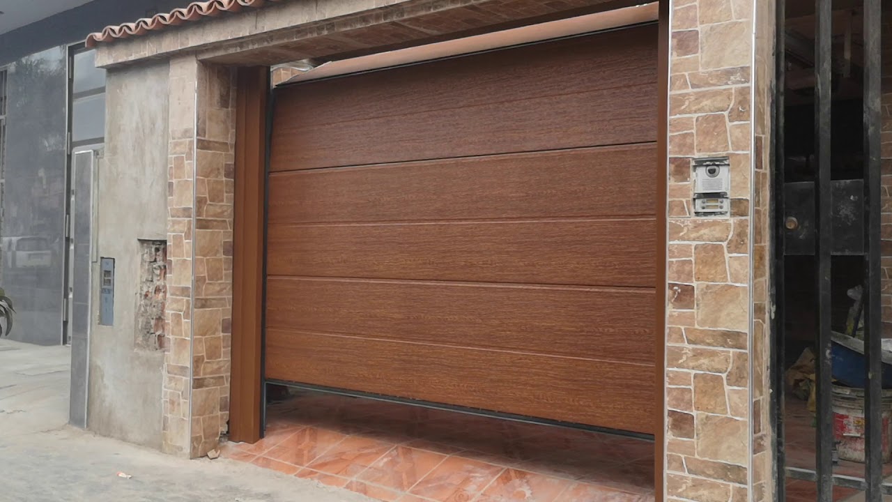 VENTA ,  E INSTALACIÓN DE PUERTAS SECCIONALES ESPECIALISTAS SILVER 944437627