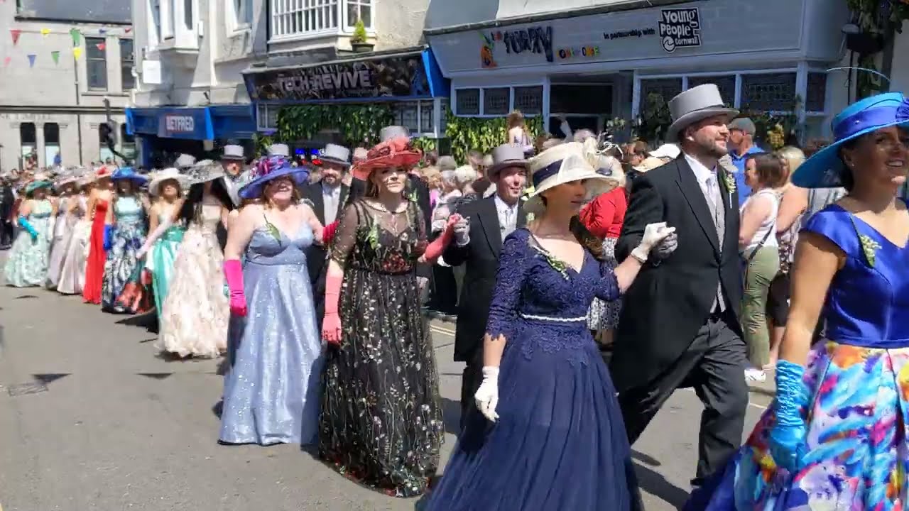 Helston Flora Day 2025 - Midday Dance