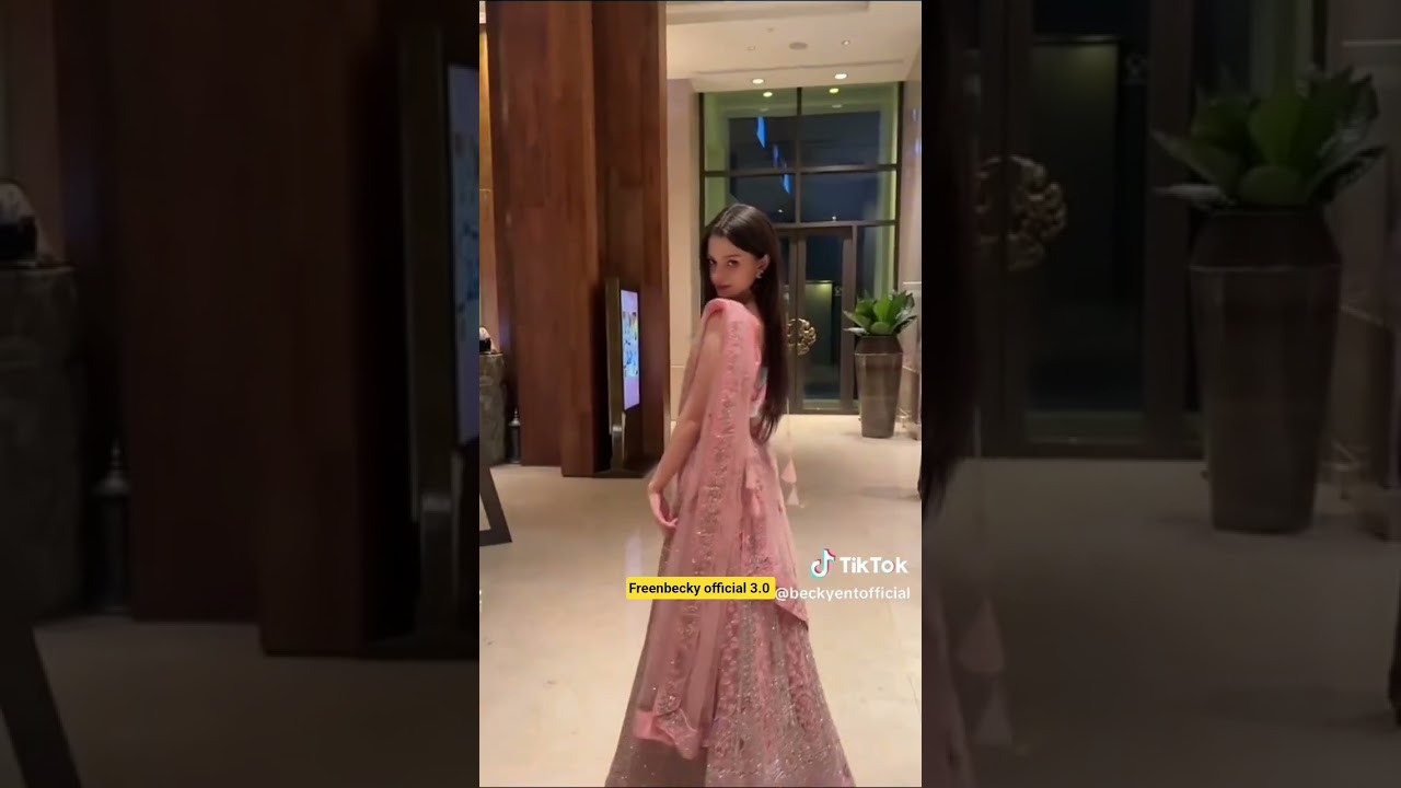 Omg 😱🤭Look at her becky in Indian outfit (Saree)🤭🤩she's so beautiful on Saree 🥻 😍 #beckyarmstrong