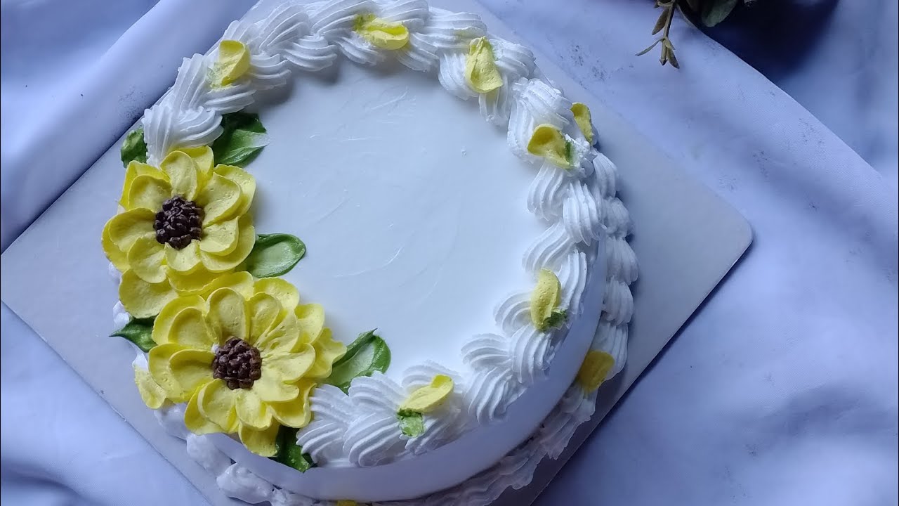 আরও একটা পছন্দের কেক।  মাশাল্লাহ 🌼