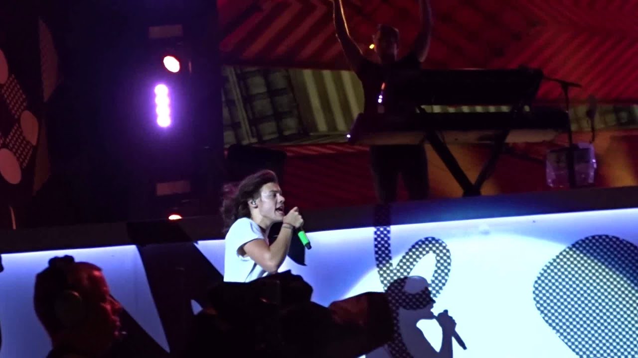 One Direction - What Makes You Beautiful - Minneapolis - 7-26-15